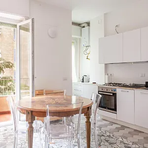  Appartamento Bnbutler - Casa Lario - Isola District Italia